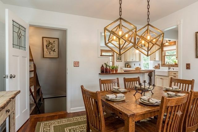34 Hawthorne St, North Attleboro, MA 02760
