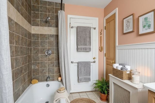 34 Hawthorne St, North Attleboro, MA 02760