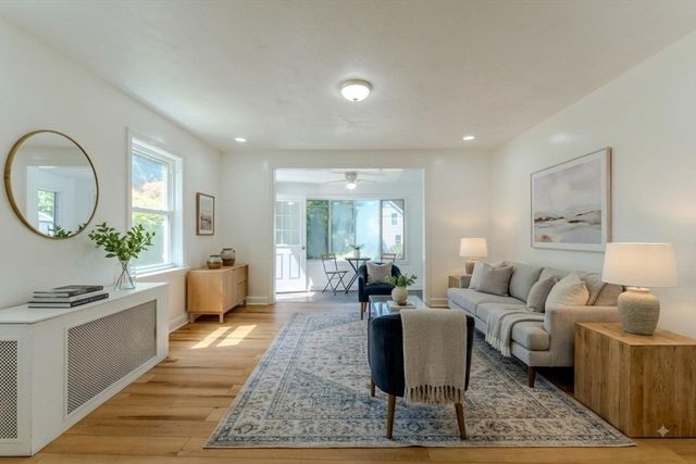 34 Hawthorne St, North Attleboro, MA 02760