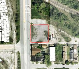 800 W 155th Place, Harvey, IL 60426