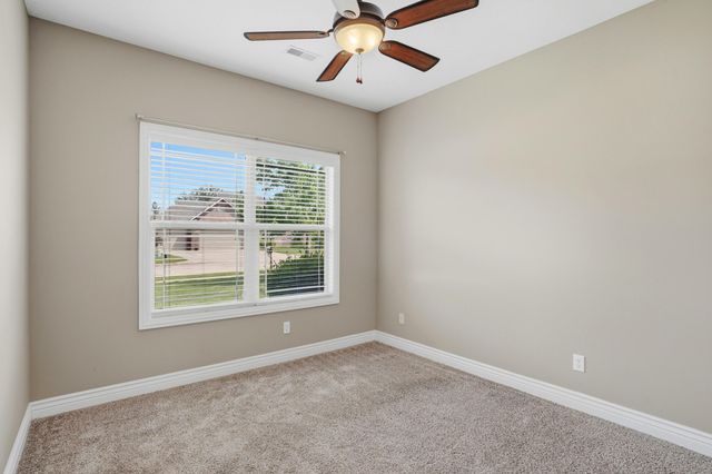 2003 AUGUST BRIGGS DR, Columbia, MO 65201
