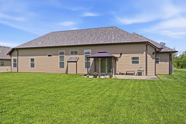 2003 AUGUST BRIGGS DR, Columbia, MO 65201
