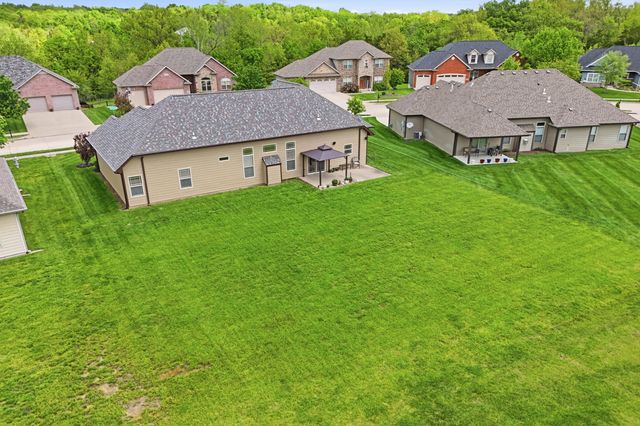 2003 AUGUST BRIGGS DR, Columbia, MO 65201