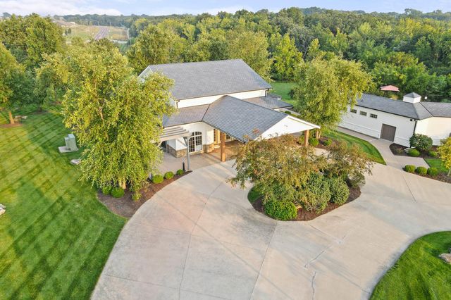 2003 AUGUST BRIGGS DR, Columbia, MO 65201