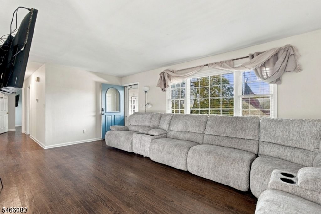 23 Elizabeth Ave, Stanhope Boro, NJ 07874 — photo 2