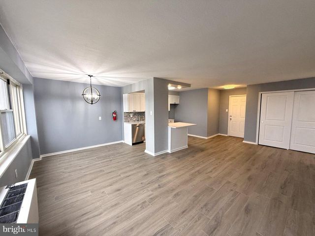 903 BARCLAY TOWERS, Cherry Hill, NJ 08034