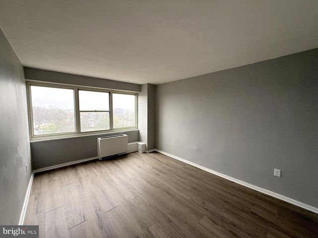 903 BARCLAY TOWERS, Cherry Hill, NJ 08034