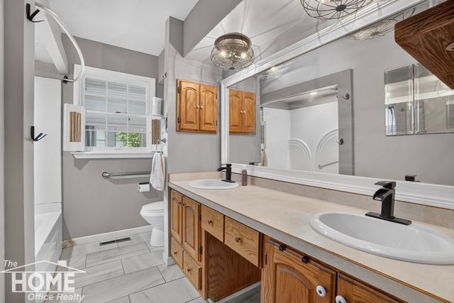 2046 Inglewood Terrace, Owosso, MI 48867