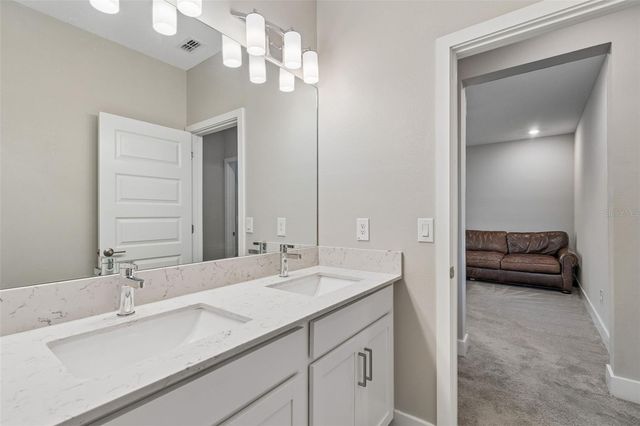 7512 S KISSIMMEE STREET, Tampa, FL 33616