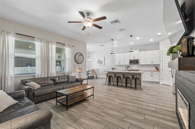 7512 S KISSIMMEE STREET, Tampa, FL 33616