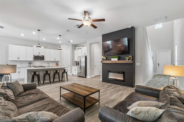 7512 S KISSIMMEE STREET, Tampa, FL 33616