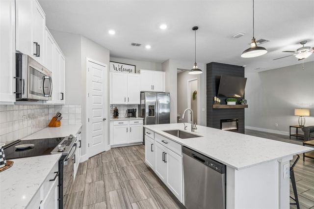 7512 S KISSIMMEE STREET, Tampa, FL 33616