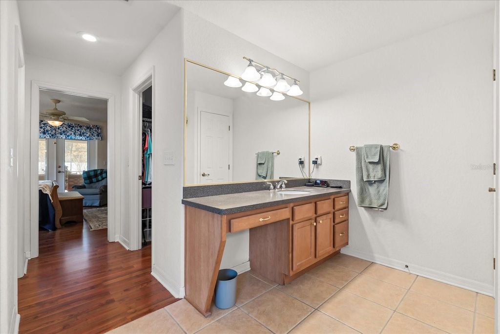 Image 21 of property listing at 1254 TIMBERIDGE LOOP S, Lakeland, FL 33809