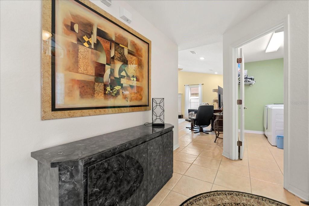 Image 7 of property listing at 1254 TIMBERIDGE LOOP S, Lakeland, FL 33809