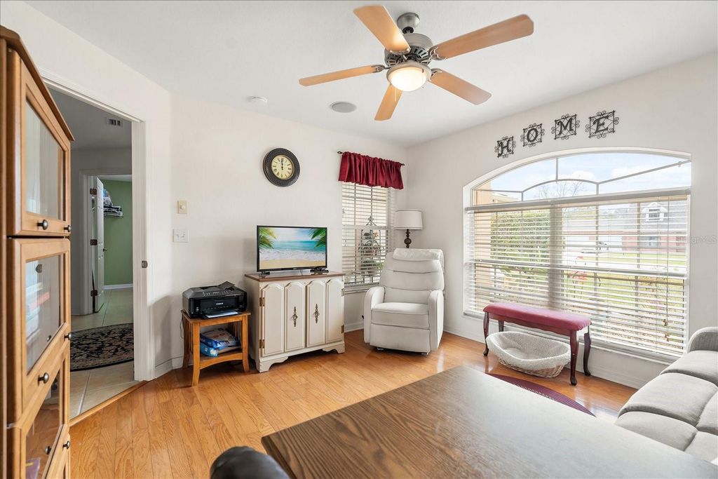 Image 9 of property listing at 1254 TIMBERIDGE LOOP S, Lakeland, FL 33809