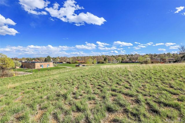 7402 W 76th Avenue, Arvada, CO 80003
