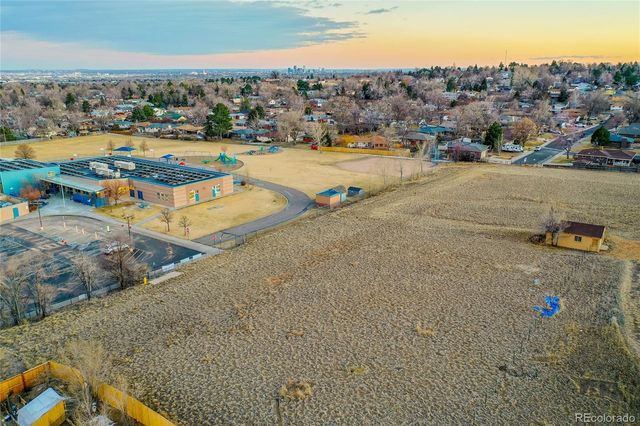 7402 W 76th Avenue, Arvada, CO 80003