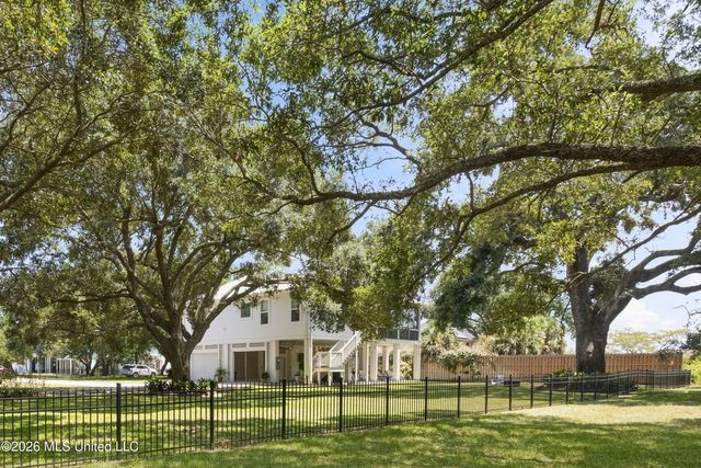 125 Terrace Drive, Pass Christian, MS 39571