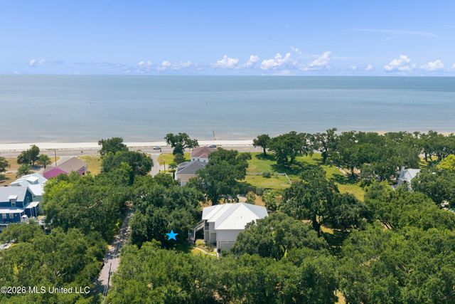 125 Terrace Drive, Pass Christian, MS 39571