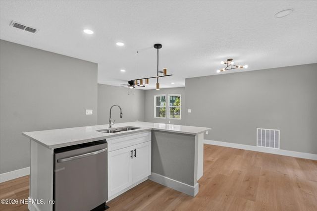 25 E 31ST Street, Jacksonville, FL 32206