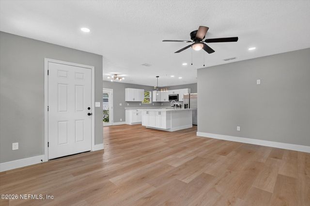 25 E 31ST Street, Jacksonville, FL 32206