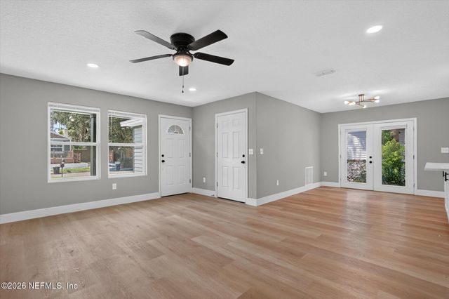 25 E 31ST Street, Jacksonville, FL 32206