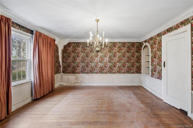 193-12 Foothill Avenue, Holliswood, NY 11423