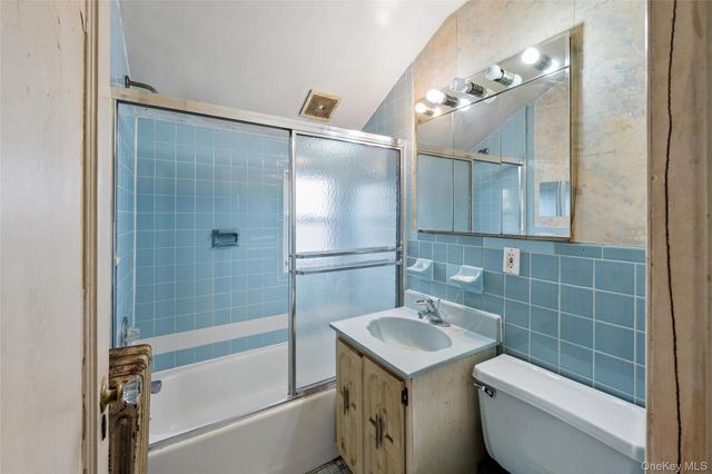 193-12 Foothill Avenue, Holliswood, NY 11423