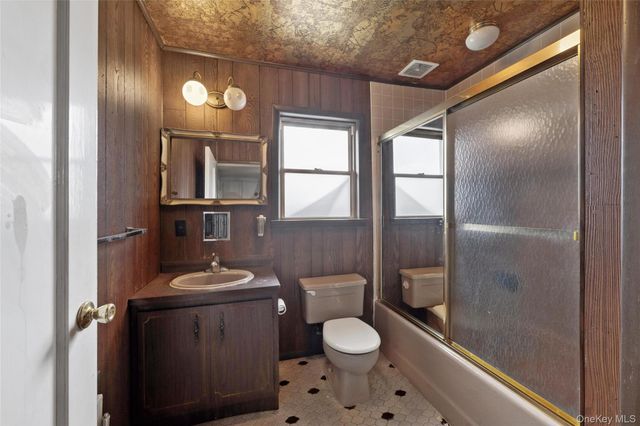 193-12 Foothill Avenue, Holliswood, NY 11423