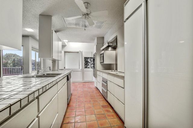 203 Ridgewood RD, Austin, TX 78746