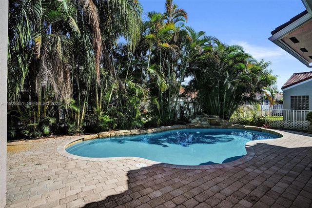 345 SW 188th Ave 345, Pembroke Pines, FL 33029