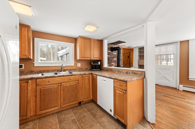 8 Avery Road, Campton, NH 03223