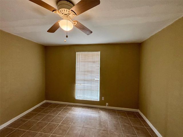 3902 Heatherbloom Drive, Houston, TX 77045