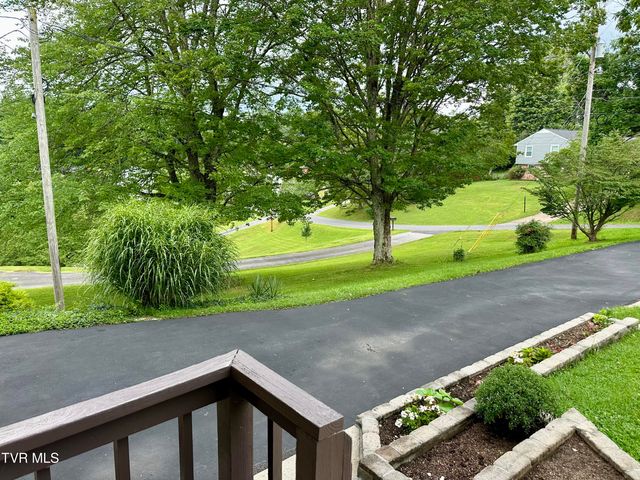 233 Lakeview Circle, Kingsport, TN 37663