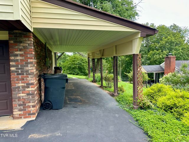 233 Lakeview Circle, Kingsport, TN 37663