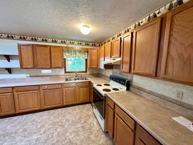 233 Lakeview Circle, Kingsport, TN 37663