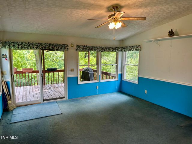 233 Lakeview Circle, Kingsport, TN 37663