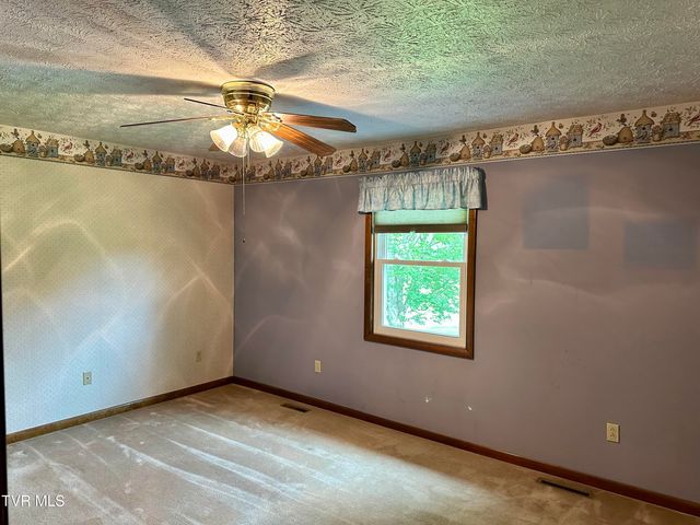 233 Lakeview Circle, Kingsport, TN 37663