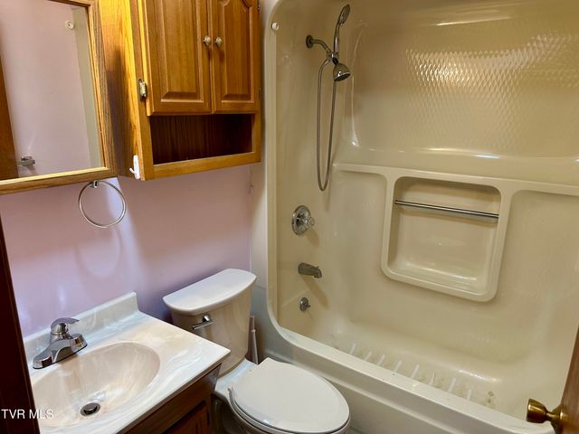 233 Lakeview Circle, Kingsport, TN 37663