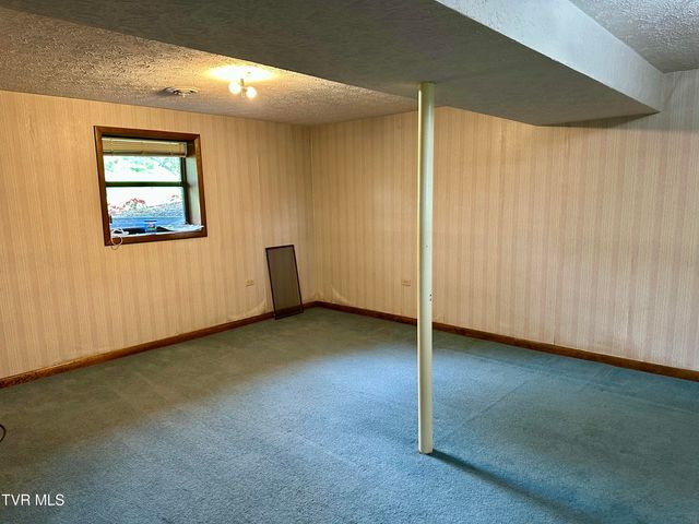 233 Lakeview Circle, Kingsport, TN 37663