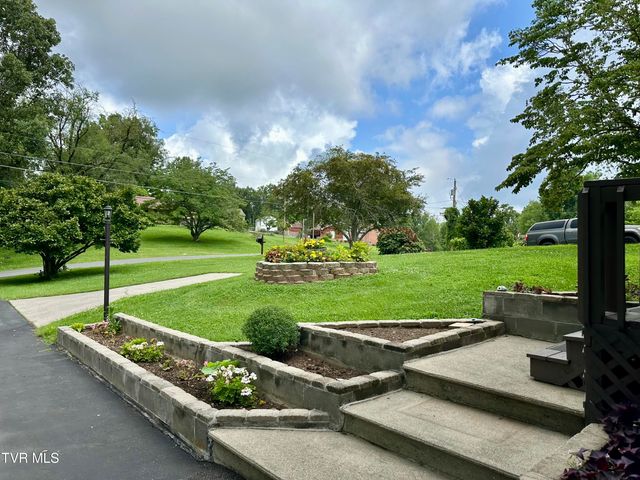233 Lakeview Circle, Kingsport, TN 37663