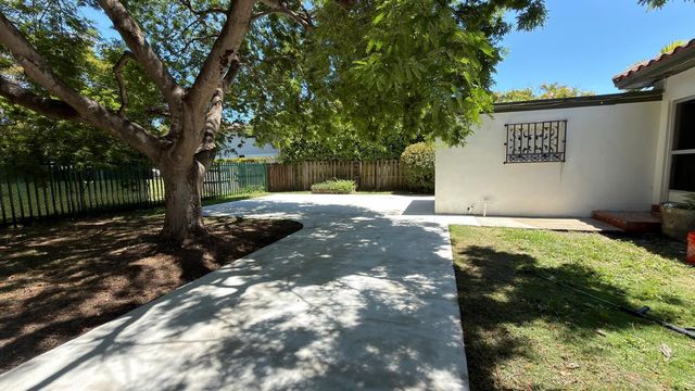 175 SW 25th Road, Miami, FL 33129