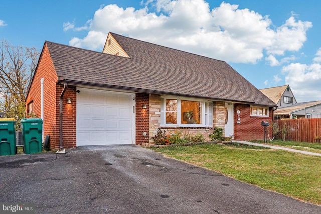 47 PLUMBRIDGE DR, Levittown, PA 19056