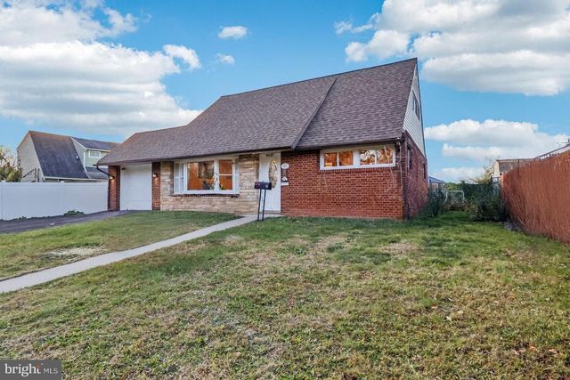 47 PLUMBRIDGE DR, Levittown, PA 19056