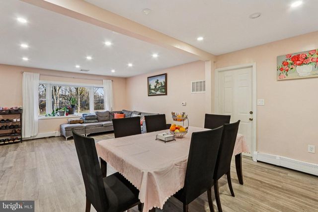 47 PLUMBRIDGE DR, Levittown, PA 19056