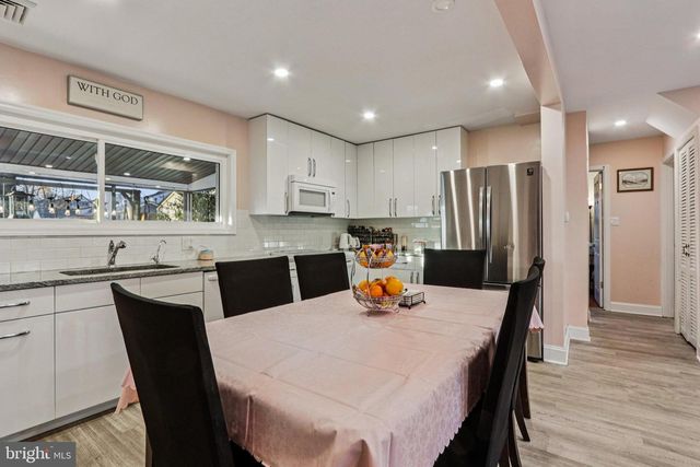 47 PLUMBRIDGE DR, Levittown, PA 19056