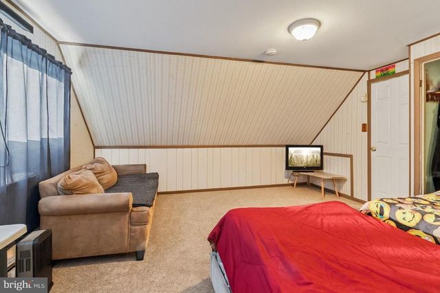 47 PLUMBRIDGE DR, Levittown, PA 19056