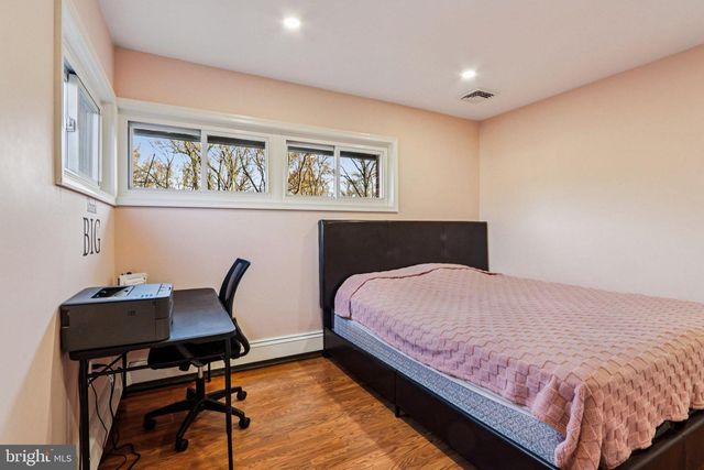 47 PLUMBRIDGE DR, Levittown, PA 19056