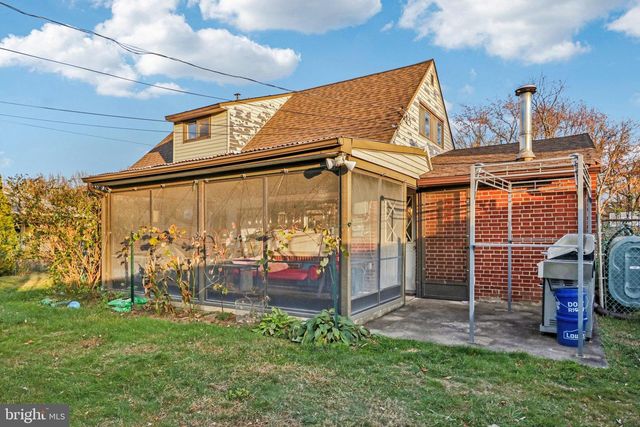 47 PLUMBRIDGE DR, Levittown, PA 19056