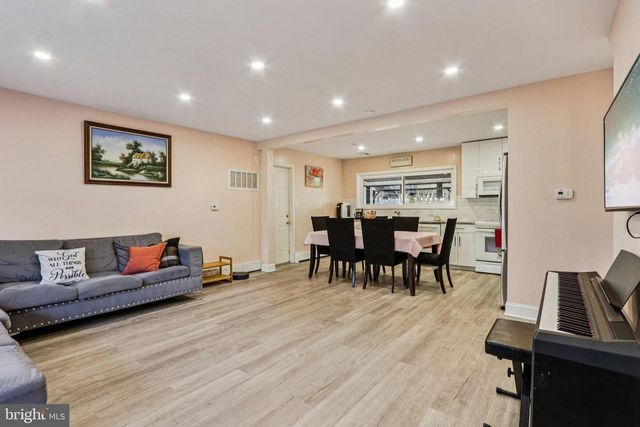 47 PLUMBRIDGE DR, Levittown, PA 19056